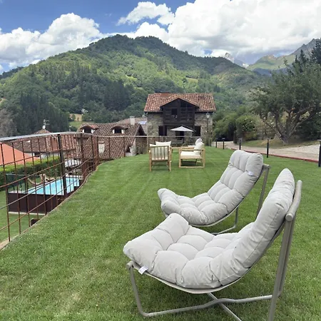 Explora Picos De Europa * Cosgaya