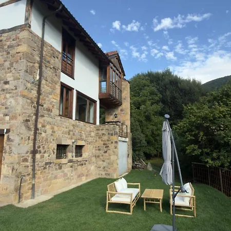 Explora Picos De Europa 木屋 *